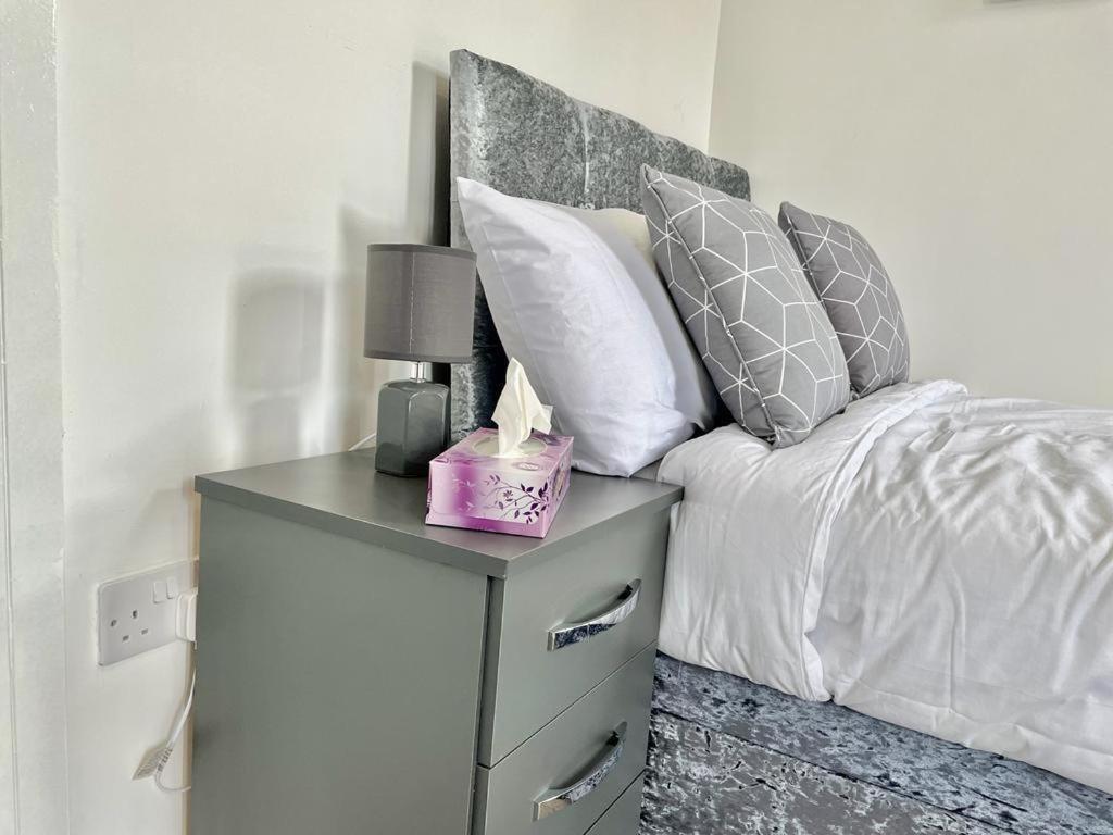 Cheerful 1 Bed Apartment Cardiff City Centre - Penarth Rd Camera foto